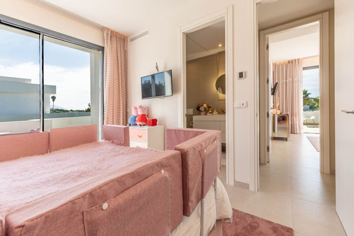 Image No.38-7 Bed Villa for sale