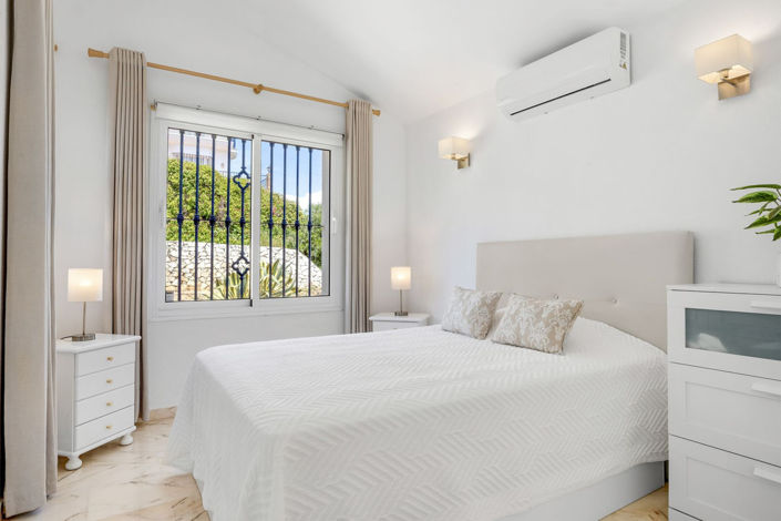 Image No.27-3 Bed Villa for sale