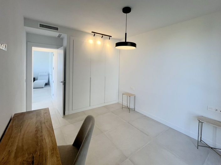 Image No.16-3 Bed Townhouse for sale