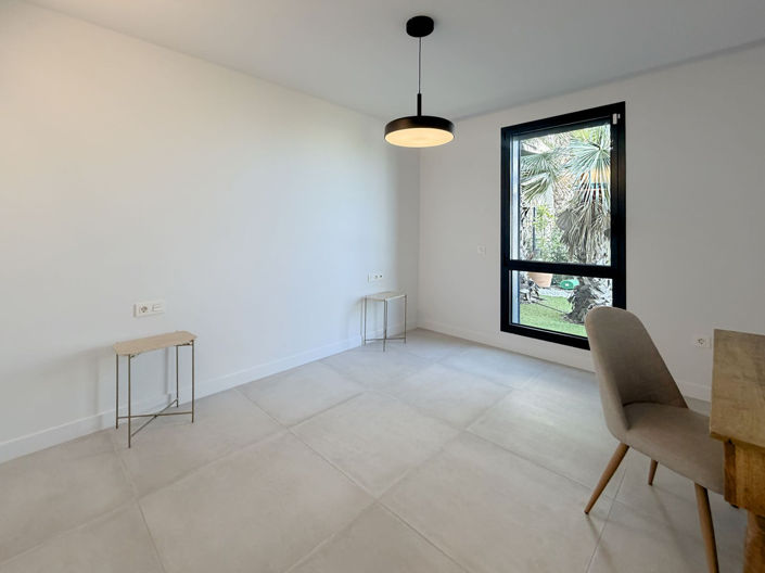 Image No.17-3 Bed Townhouse for sale