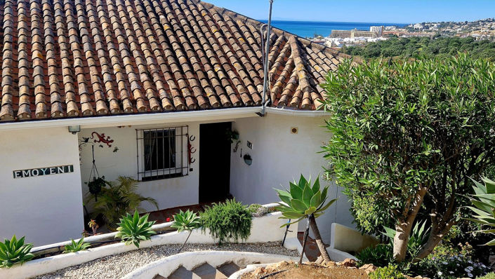 Image No.41-3 Bed Villa for sale
