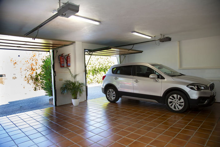 Image No.18-6 Bed Villa for sale