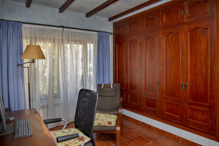 Image No.52-6 Bed Villa for sale
