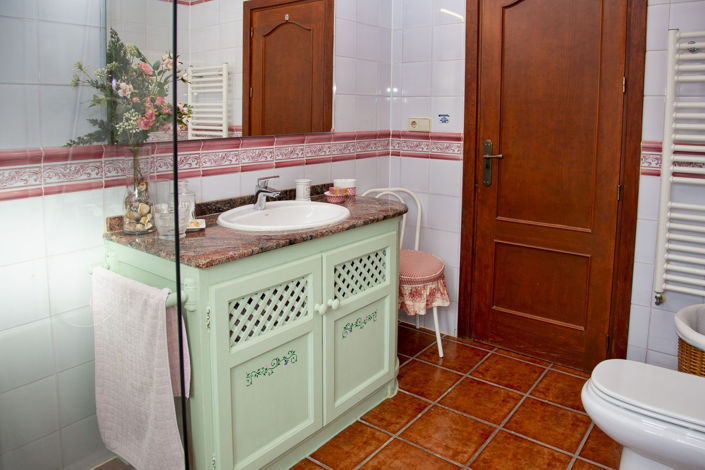 Image No.60-6 Bed Villa for sale