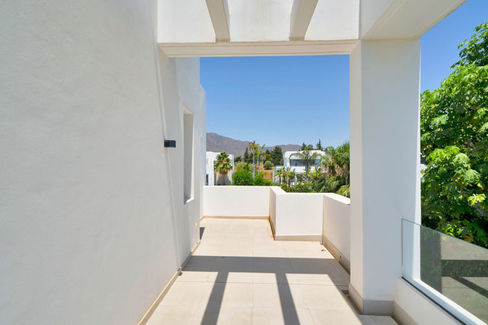 Image No.44-4 Bed Villa for sale