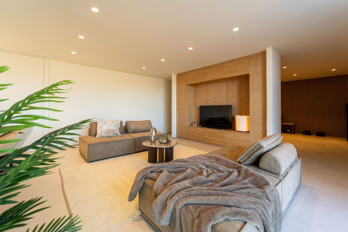 Image No.43-5 Bed Villa for sale