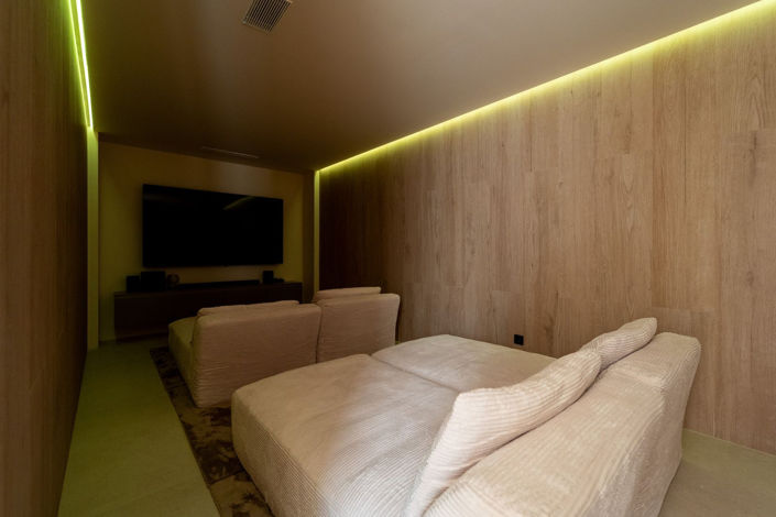 Image No.55-5 Bed Villa for sale