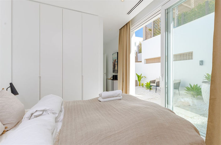 Image No.21-9 Bed Villa for sale