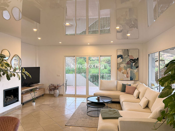 Image No.14-6 Bed Villa for sale