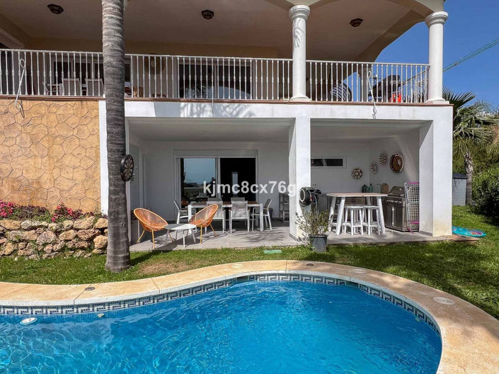 Image No.22-6 Bed Villa for sale