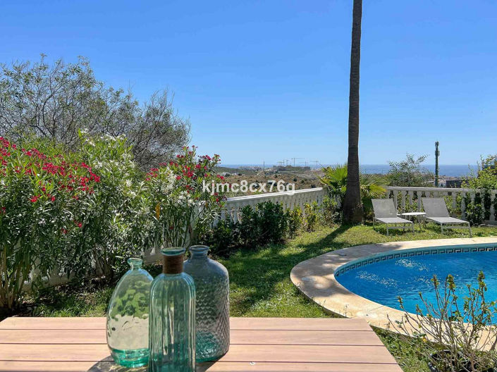 Image No.3-6 Bed Villa for sale