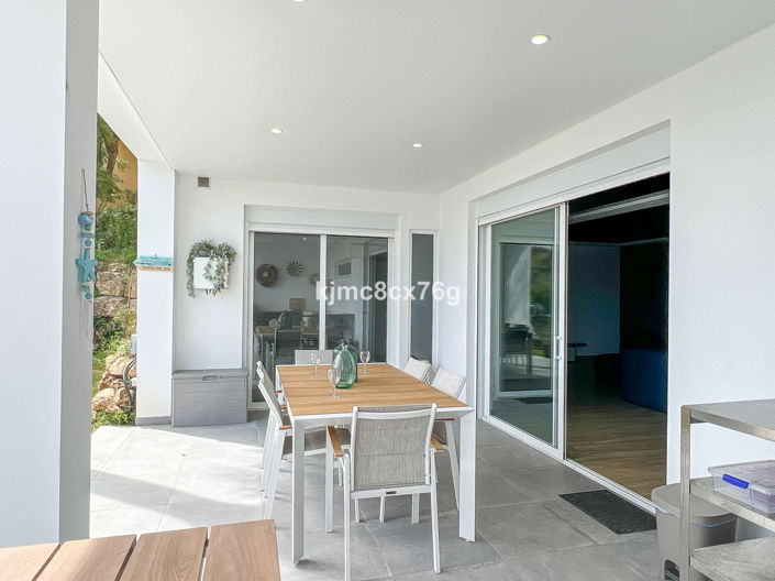 Image No.58-6 Bed Villa for sale
