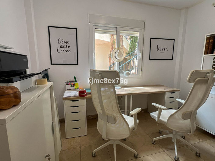 Image No.6-6 Bed Villa for sale