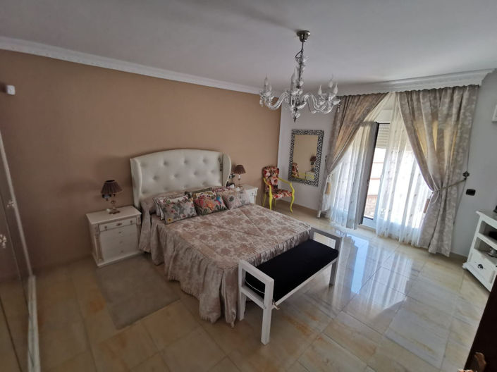 Image No.16-6 Bed Villa for sale