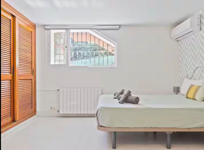 Image No.27-6 Bed Villa for sale
