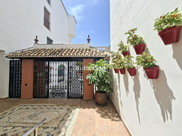 Image No.30-3 Bed Apartment for sale
