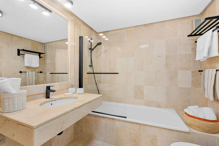 Image No.27-3 Bed Apartment for sale
