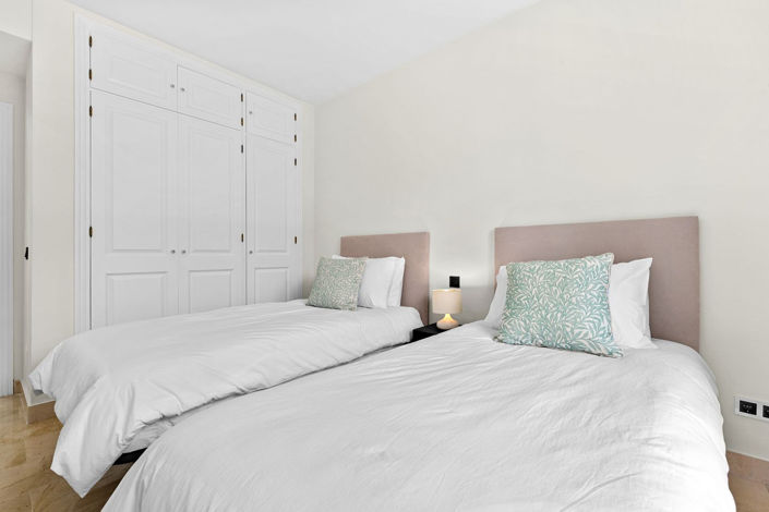 Image No.29-3 Bed Apartment for sale