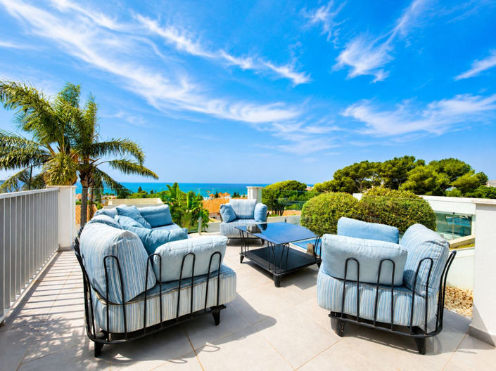Image No.3-4 Bed Villa for sale