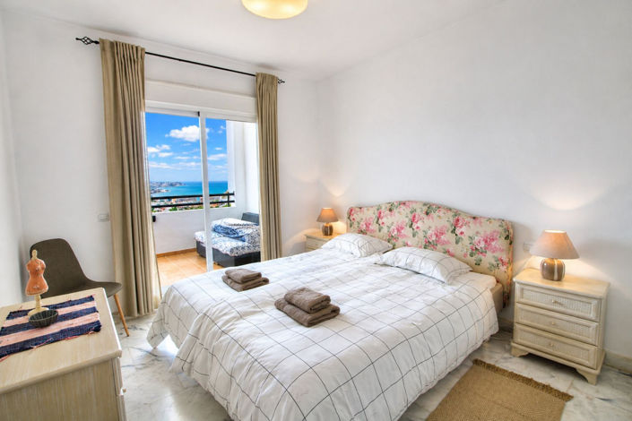 Image No.20-2 Bed Apartment for sale