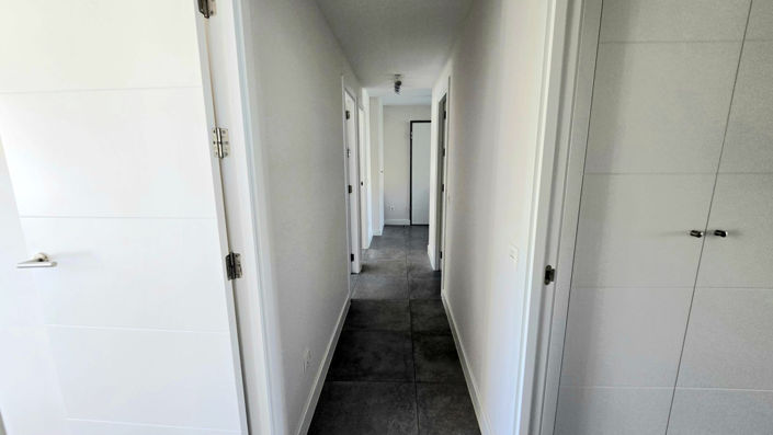 Image No.18-4 Bed Apartment for sale