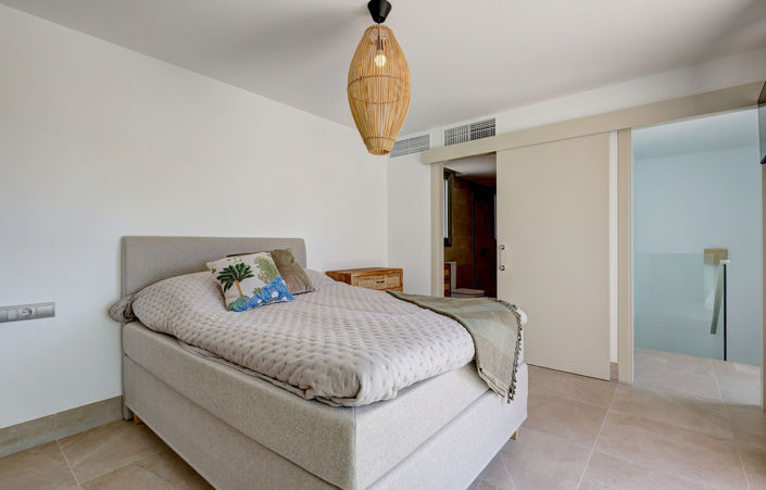 Image No.12-3 Bed Apartment for sale
