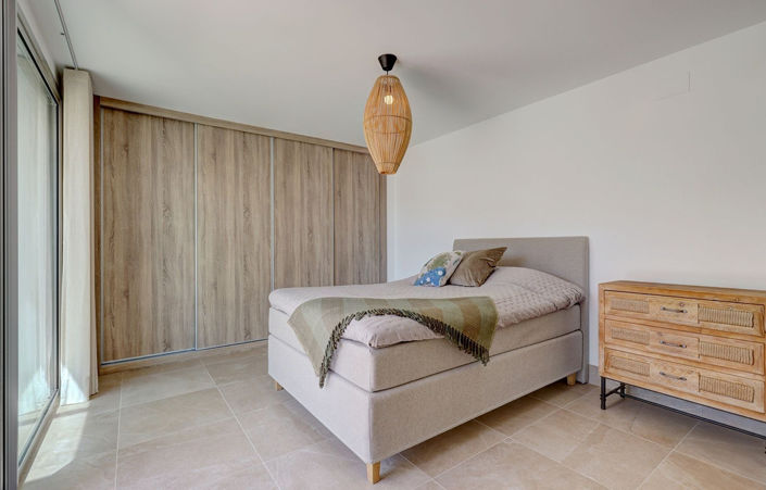 Image No.9-3 Bed Apartment for sale