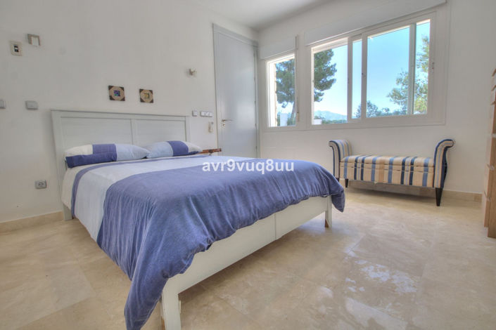 Image No.18-5 Bed Villa for sale