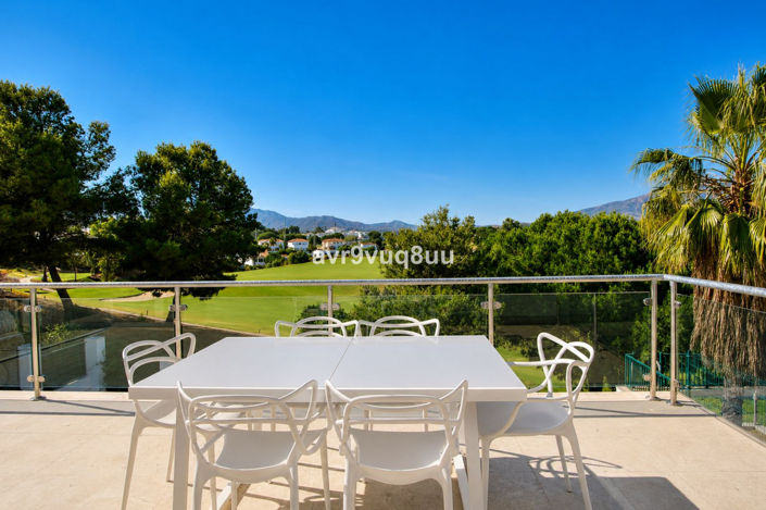 Image No.2-5 Bed Villa for sale