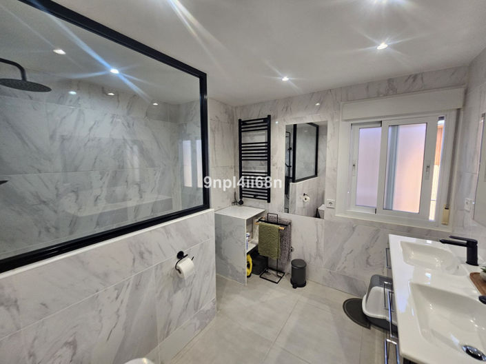 Image No.18-3 Bed Villa for sale