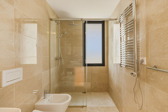Image No.16-4 Bed Townhouse for sale