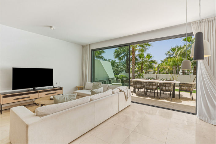 Image No.20-4 Bed Townhouse for sale