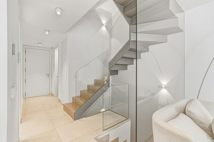 Image No.24-4 Bed Townhouse for sale