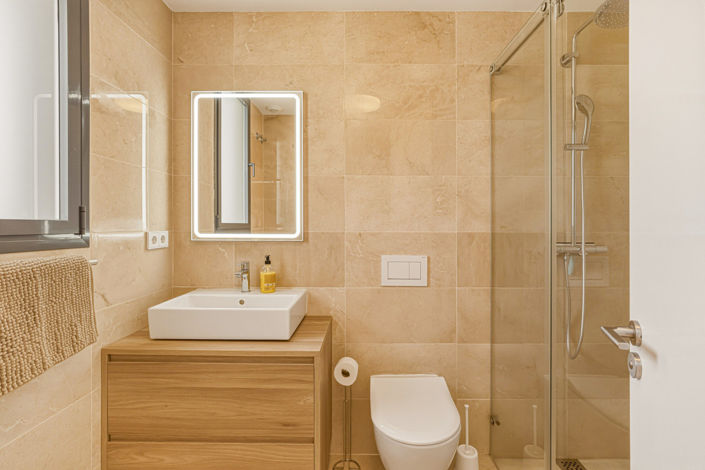 Image No.28-4 Bed Townhouse for sale