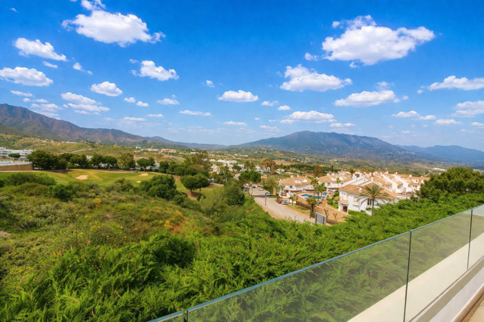 Image No.18-3 Bed Apartment for sale