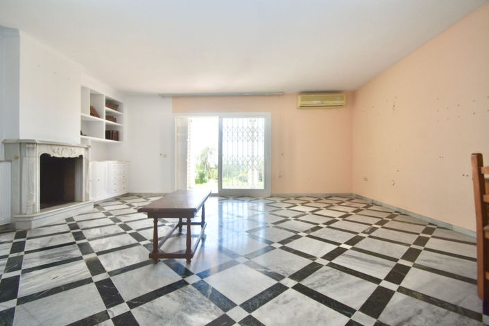 Image No.18-5 Bed Villa for sale