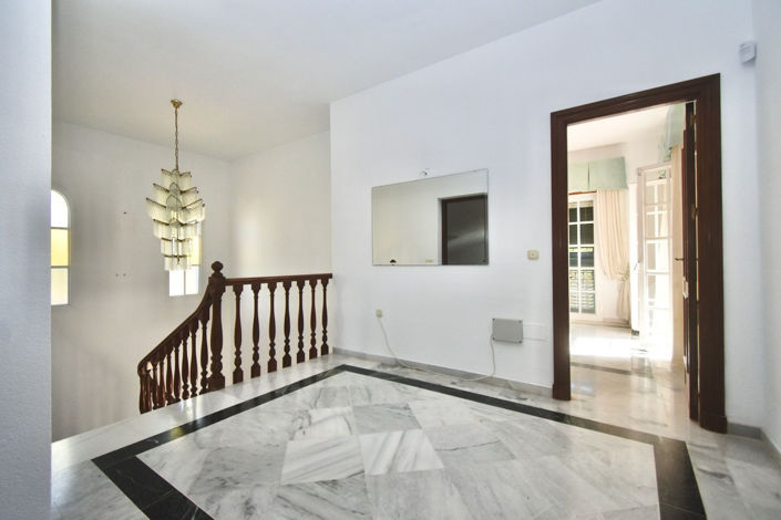 Image No.32-5 Bed Villa for sale