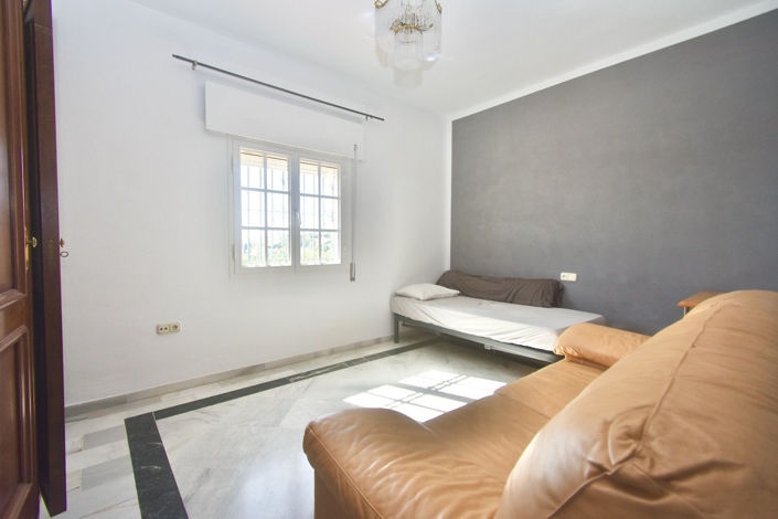 Image No.42-5 Bed Villa for sale