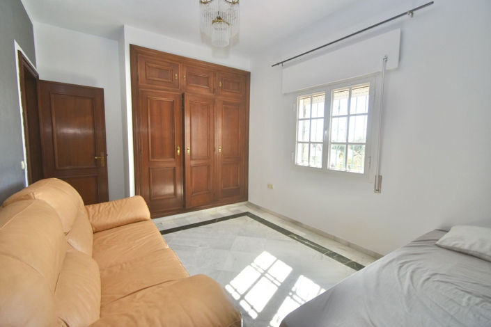 Image No.43-5 Bed Villa for sale