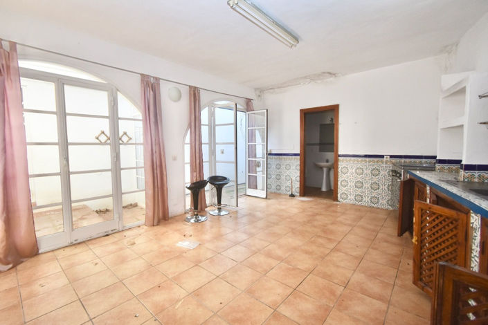 Image No.49-5 Bed Villa for sale
