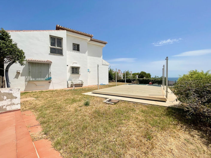 Image No.49-5 Bed Villa for sale