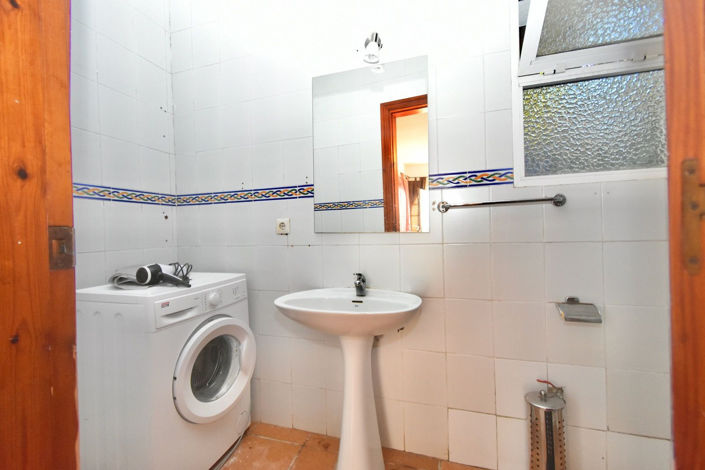 Image No.50-5 Bed Villa for sale