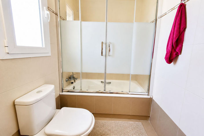 Image No.23-2 Bed Apartment for sale