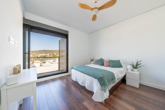 Image No.16-2 Bed Apartment for sale