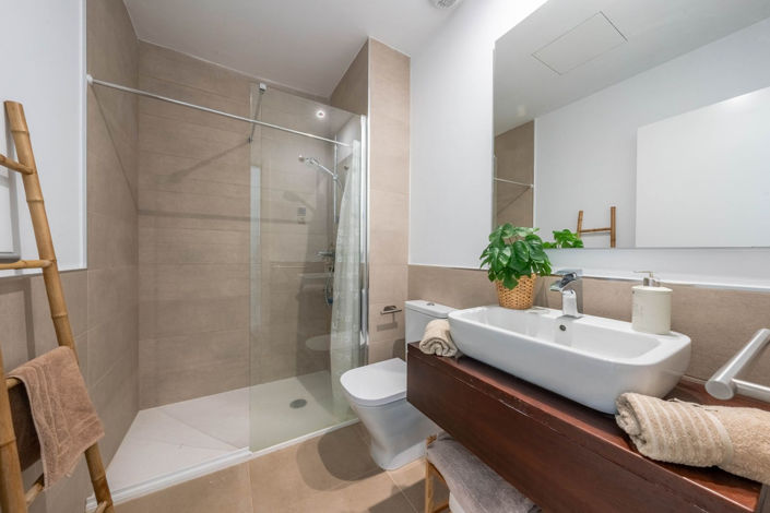 Image No.18-2 Bed Apartment for sale