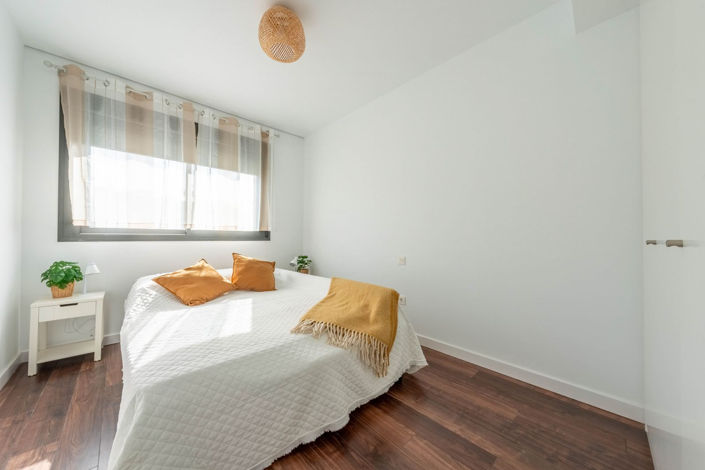 Image No.20-2 Bed Apartment for sale