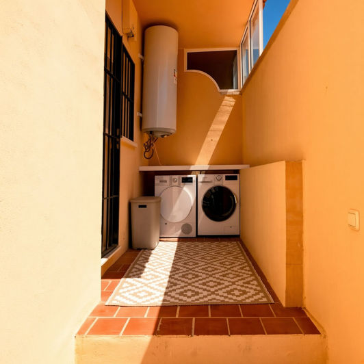 Image No.29-4 Bed Semi-Detached for sale