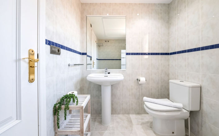 Image No.38-4 Bed Semi-Detached for sale