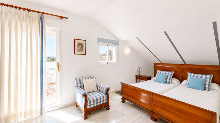 Image No.17-4 Bed Apartment for sale