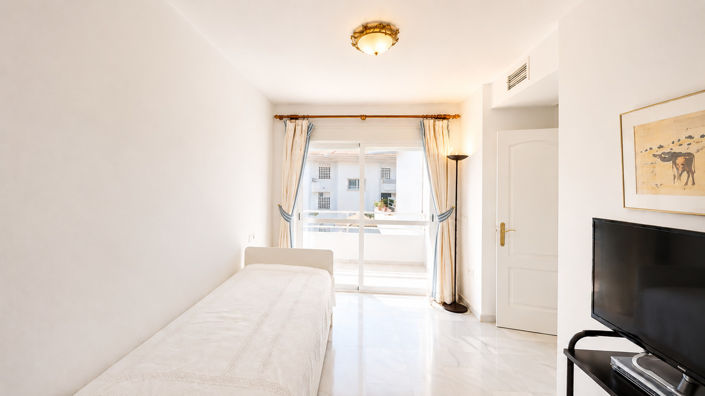 Image No.20-4 Bed Apartment for sale